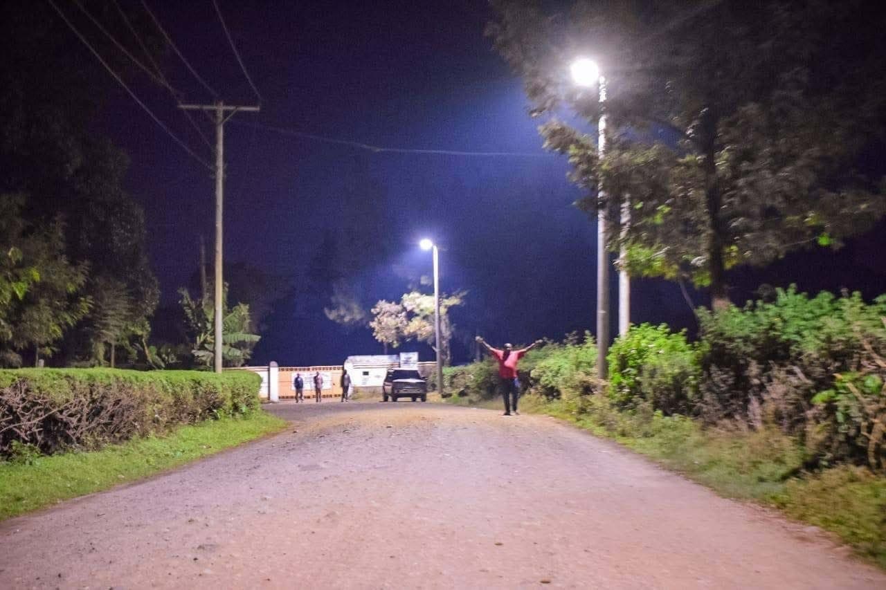 Transforming Public Areas with Solar Street Lighting